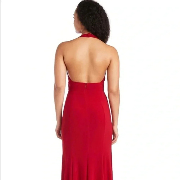 Morgan & Co. Size 5 Red Halter Styles Maxi Gown With Padding. New No Tag - Picture 5 of 11